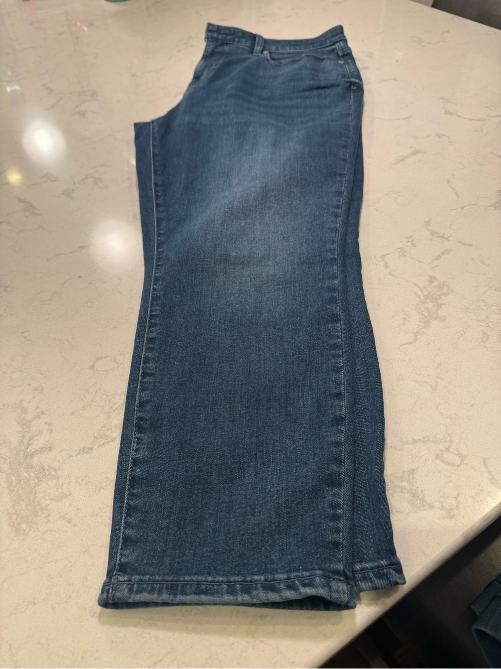 Talbots Women’s Midwash Blue Straight-Leg Jeans